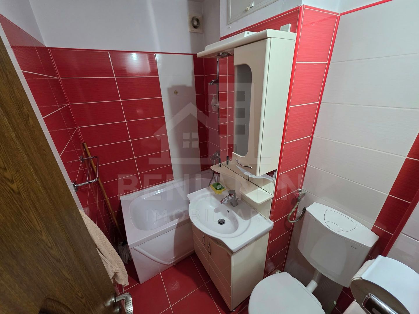 Garsoniera decomandata 38MP Etaj1 Craiovita-Noua - Centrala Proprie - Poză 9