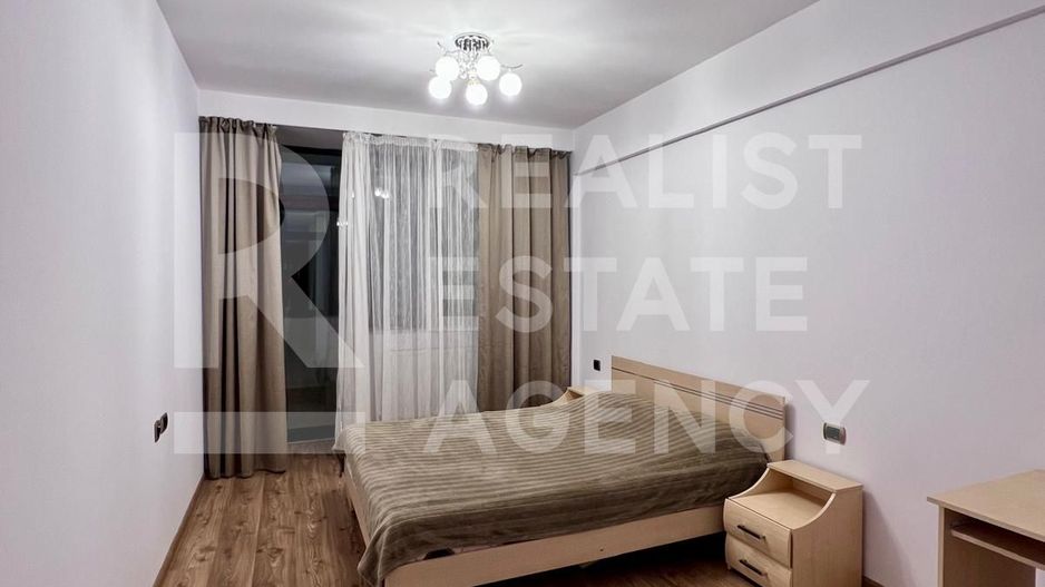 Apartament cu 3 camere – 13 Decembrie,  Coresi la 5 minute pe jos. - Poză 8