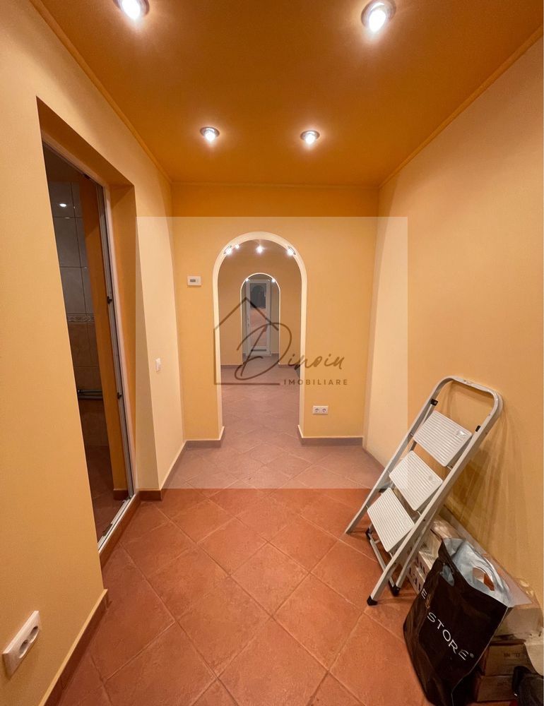 Apartament 3 camere Trapezului Metrou 1Dec - renovat centrala proprie - Poză 4