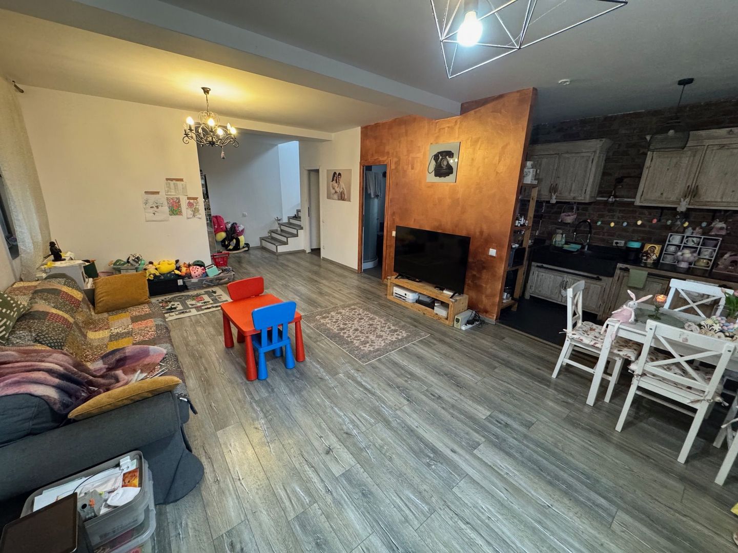 Vila 23 august 4 camere,  teren 230m2 - Poză 5