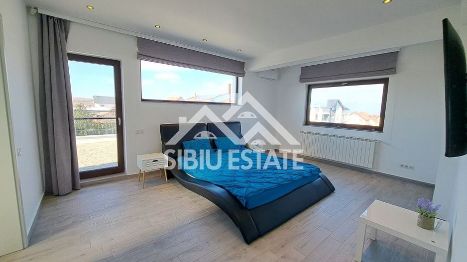 Casa Sibiu, terase panoramice, garaje, teren mare, Sura Mica - Poză 8