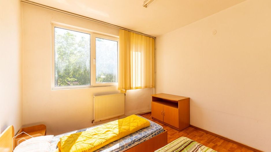 Cladire cu 24 camere, langa Castelul Regal Savarsin - Poză 13