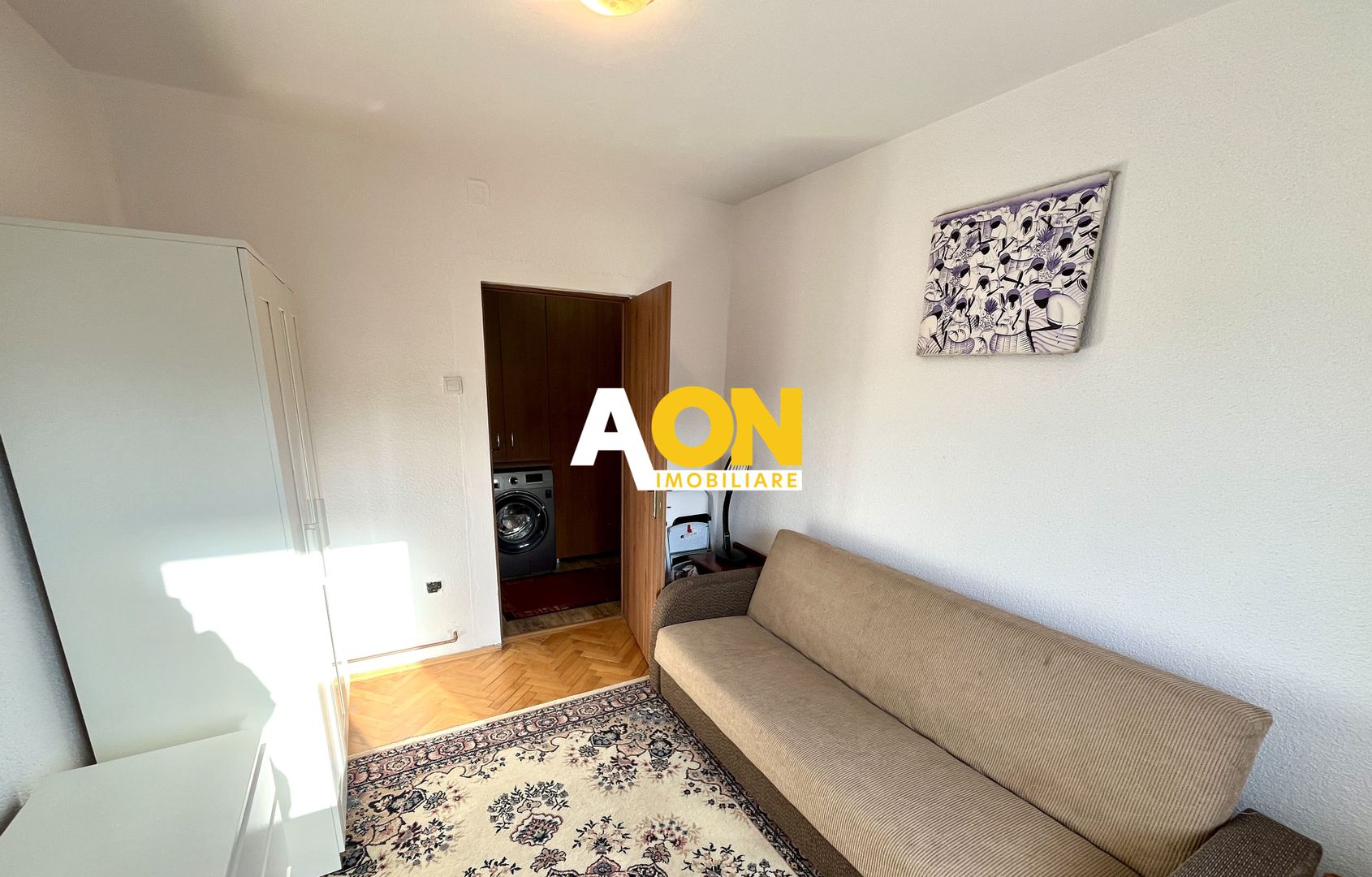 Apartament cu 3 Camere, Decomandat, Zona Mercur - Poză 1