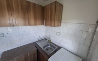 Aradului, garsoniera cu centrala proprie, langa restaurant Tinecz - Poză 13