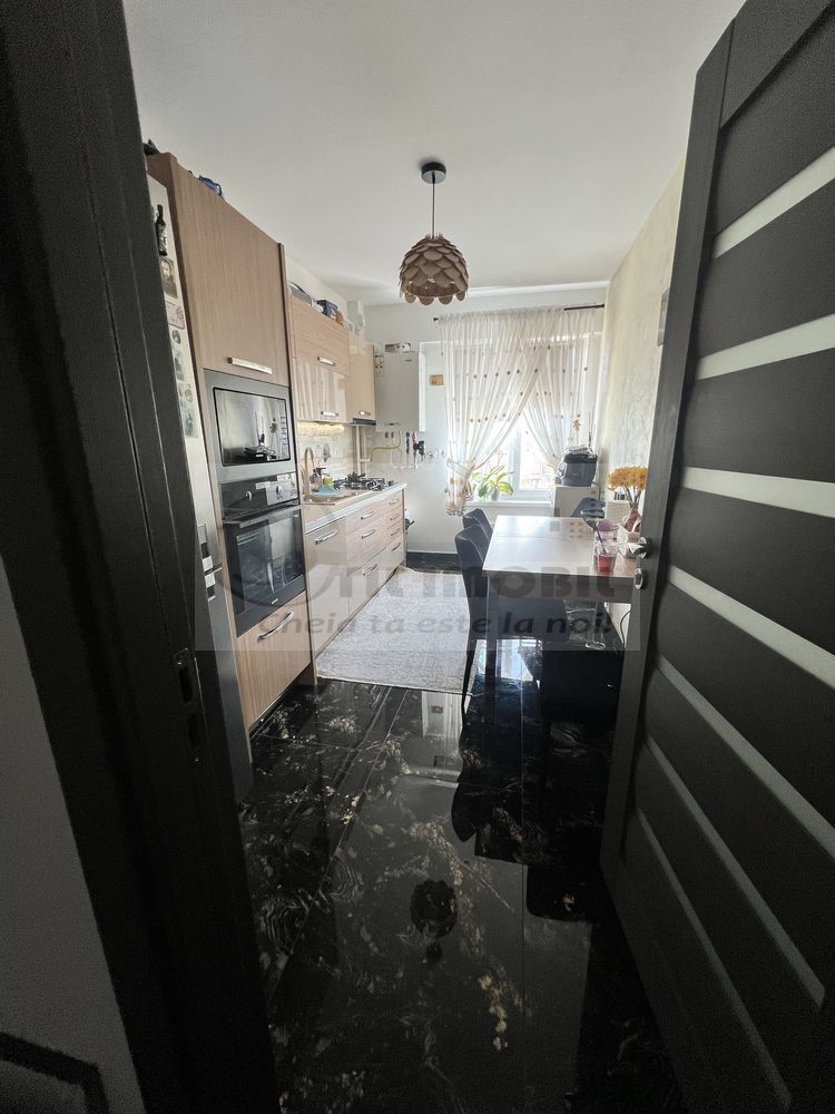 Ap. 3 camere decomandat + 2 locuri de parcare + boxa, Intabulat ! - Poză 4