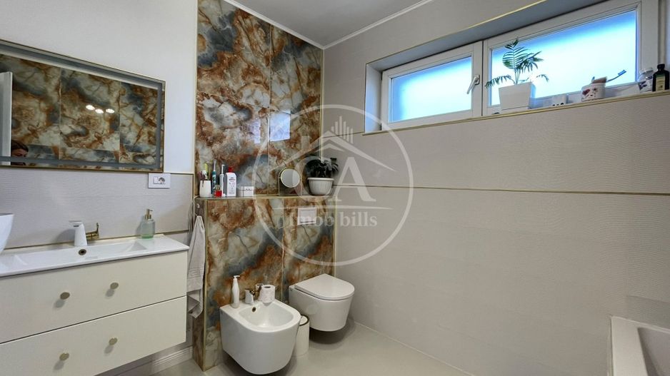Casa de vanzare cu 10 camere in Santandrei, Bihor - Poză 43