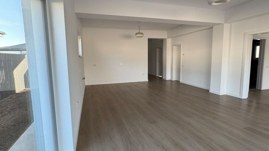 Casa traditionala napoletana gata de mutat! Finisaje premium - Poză 3