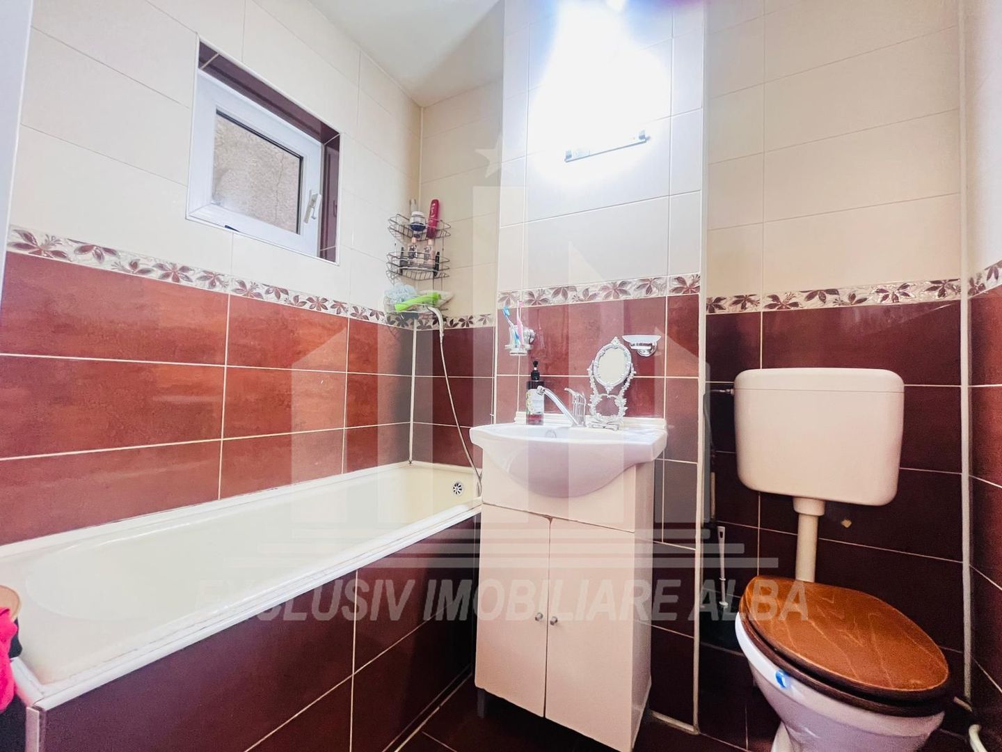 Apartament 2 camere, decomandat, etaj intermediar - Poză 5