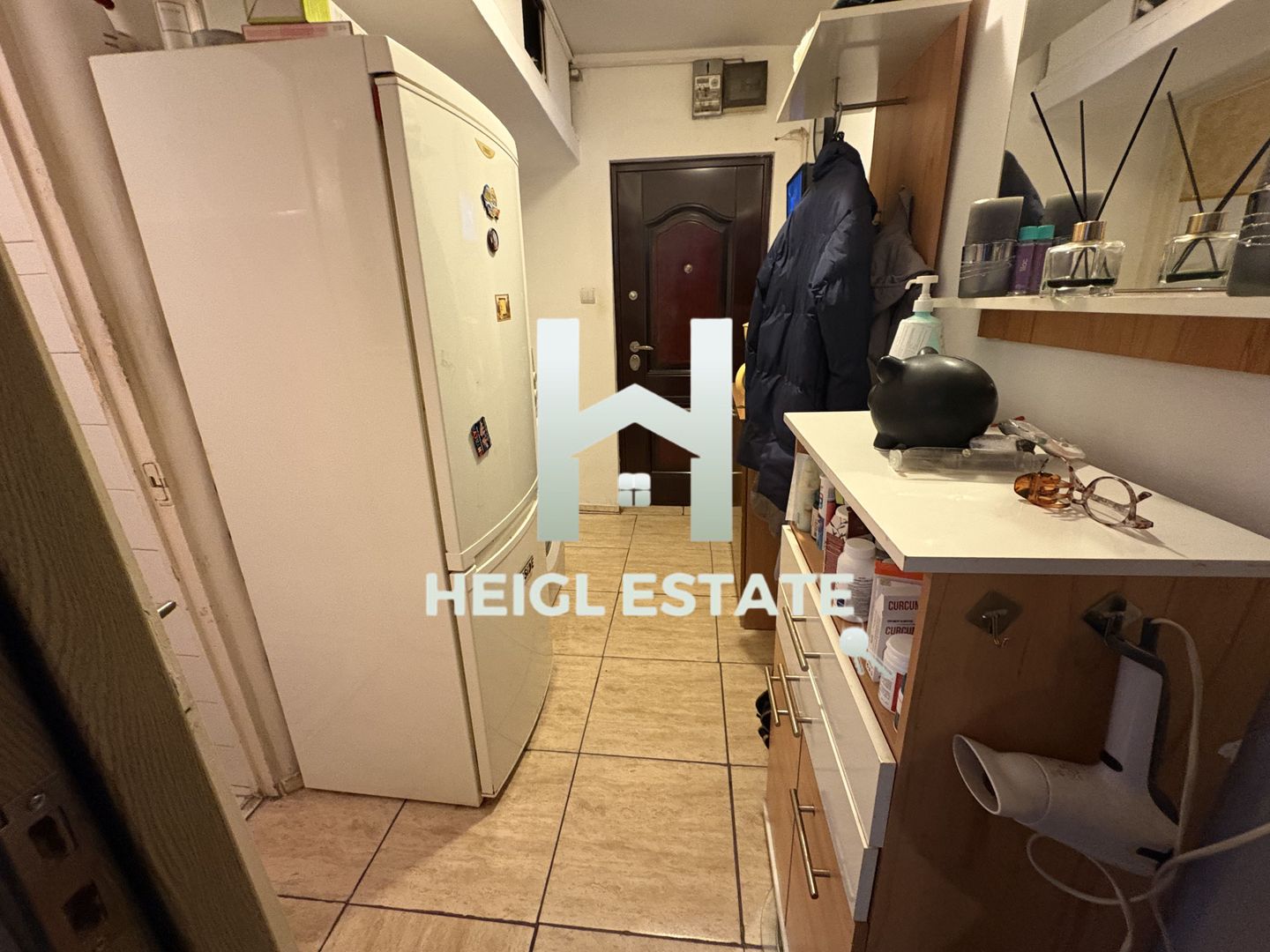 Apartament cu 3 camere in zona Soarelui - Poză 4