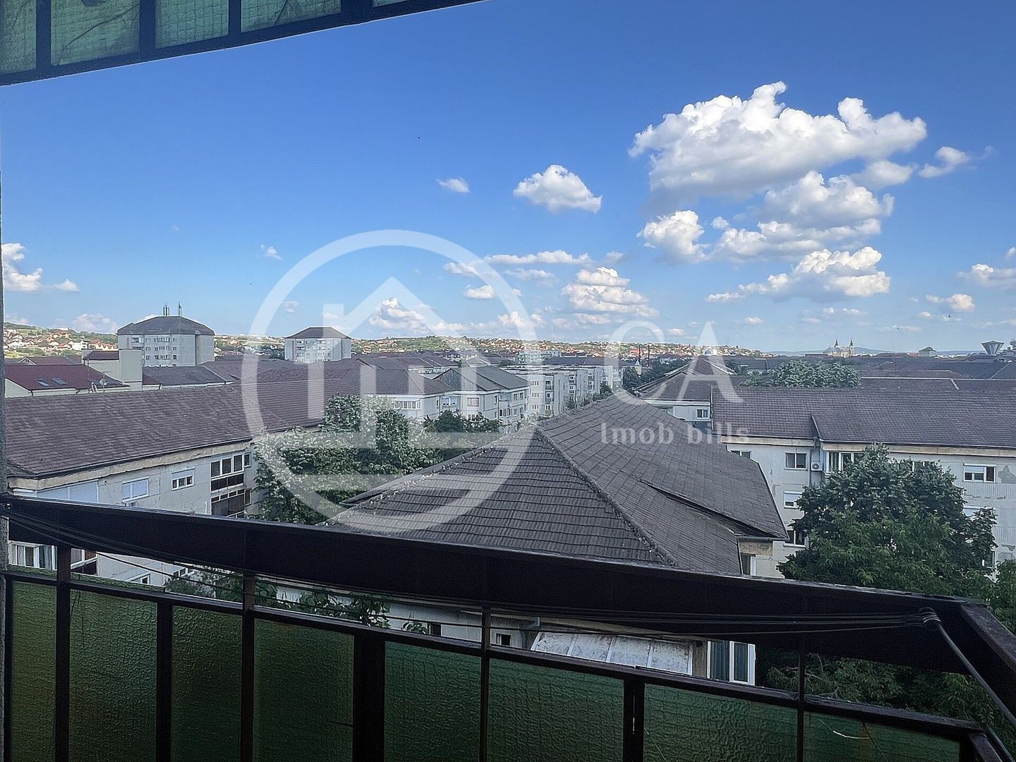 Apartament cu 4 camere de vanzare in Rogerius Oradea - Poză 2