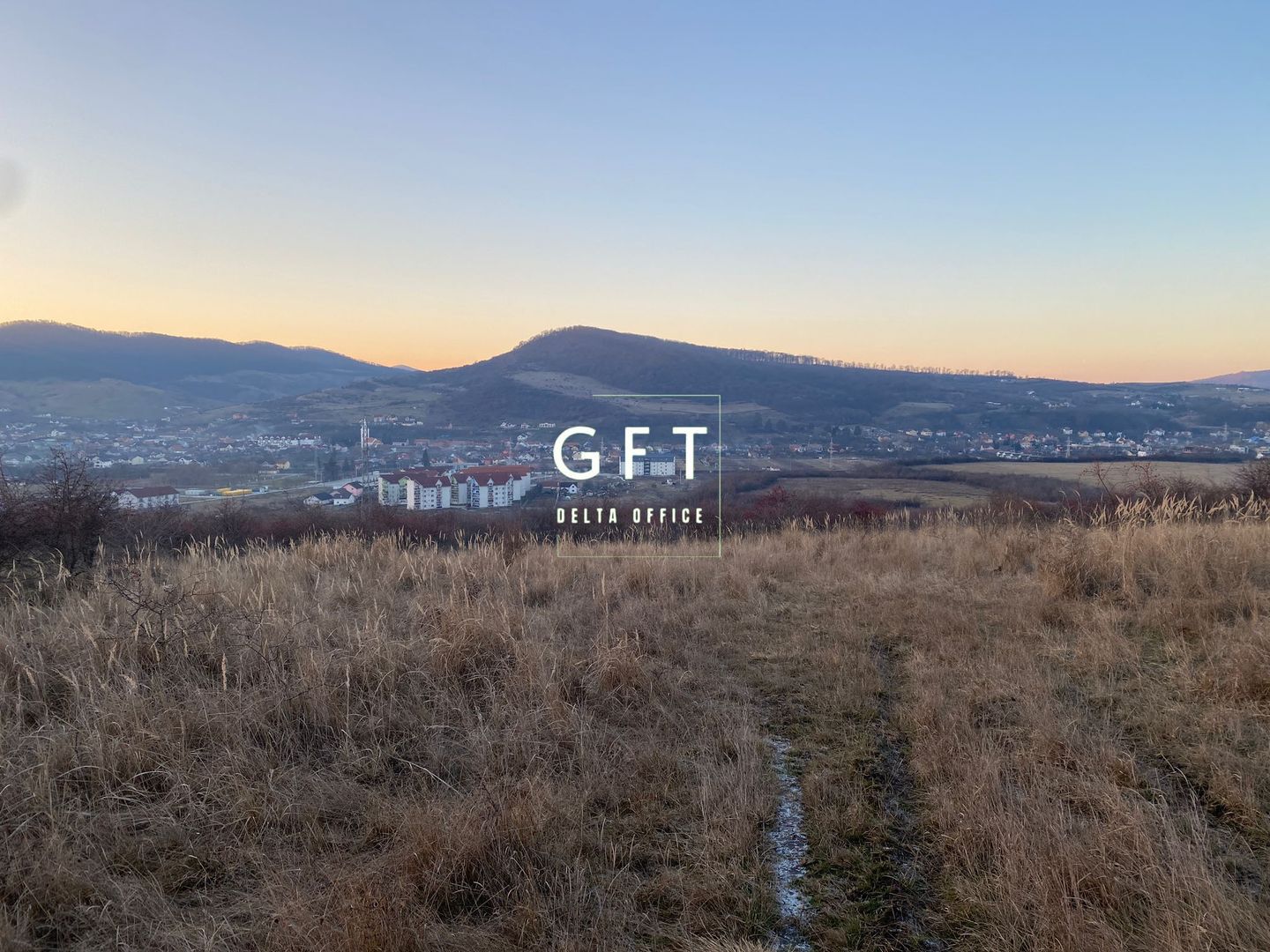 Teren 1800 mp-ideal investitie-panoramic-Zona Cighir Exclusiv - Poză 6