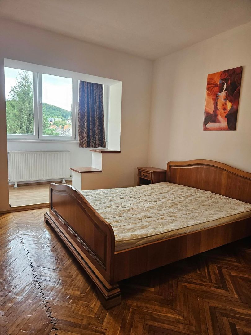 Bisericii Romane, apartament cu loc de parcare propriu, ideal  pentru studenti - Poză 1