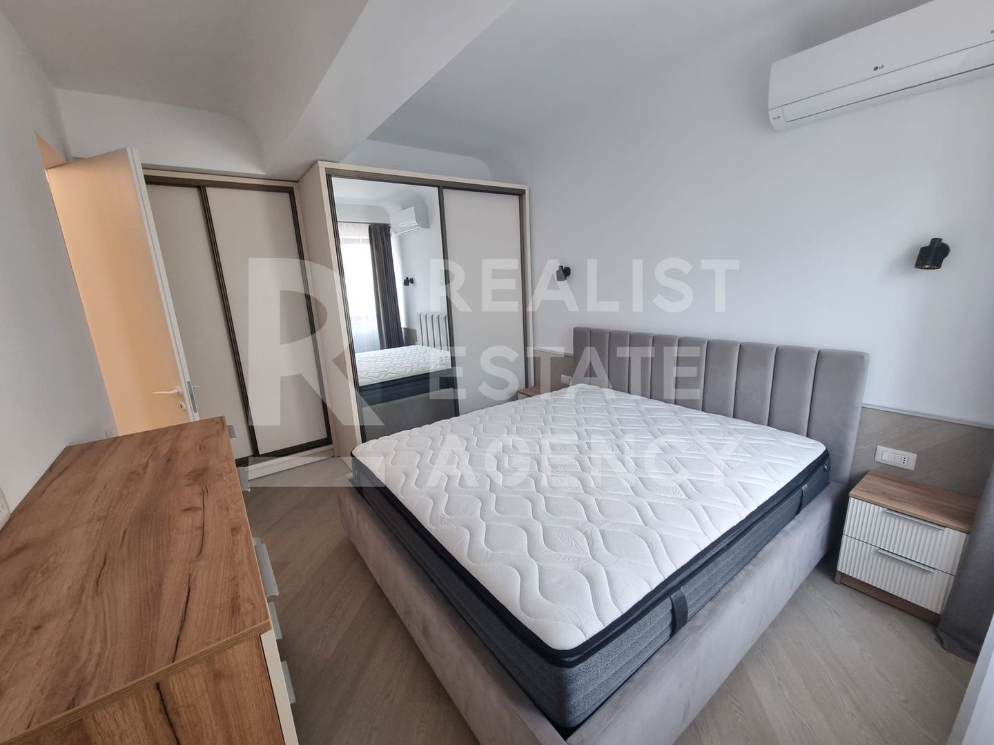 Chirie, apartament, 2 camere, Cortina North, București - Poză 5
