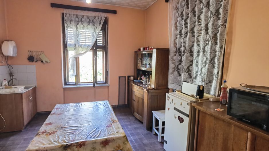 Casa vacanta,investitie  in Gurahont cu teren generos - Poză 7