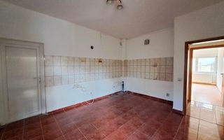 Com 0% Casă individuală cu 7 camere si garaj | Lidl Braytim - Poză 8