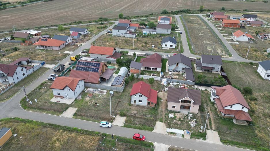 Casa la gri in Frumuseni - Poză 4