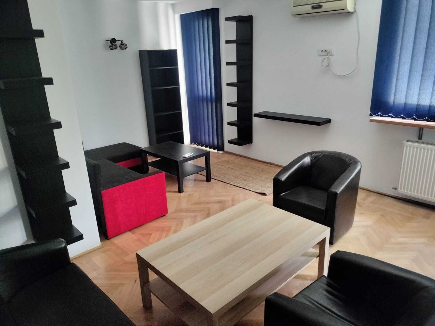 Apartament 2 camere, etaj 2, vis-a-vis de parc, pet friendly, Titan - Poză 1