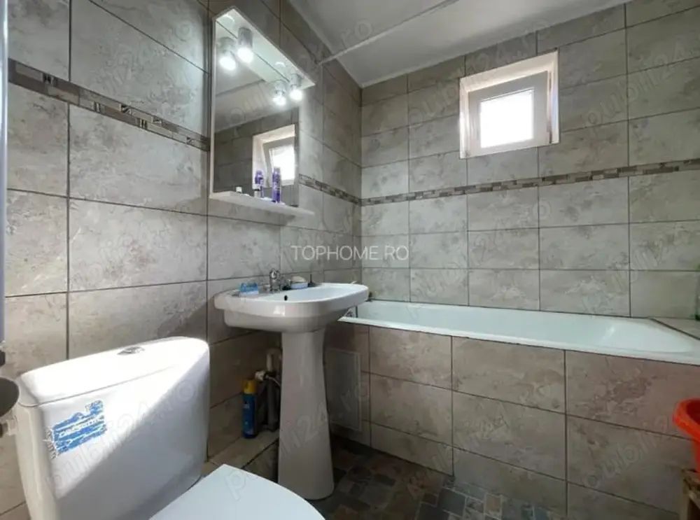 Apartament cu 3 camere, 2 băi, etaj 4/8 – Bloc reabilitat, zonă excele - Poză 4