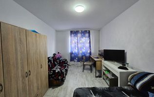 Apart 2 camere Canta la bulevard, etaj 3 din 4, pozitionat foarte bine