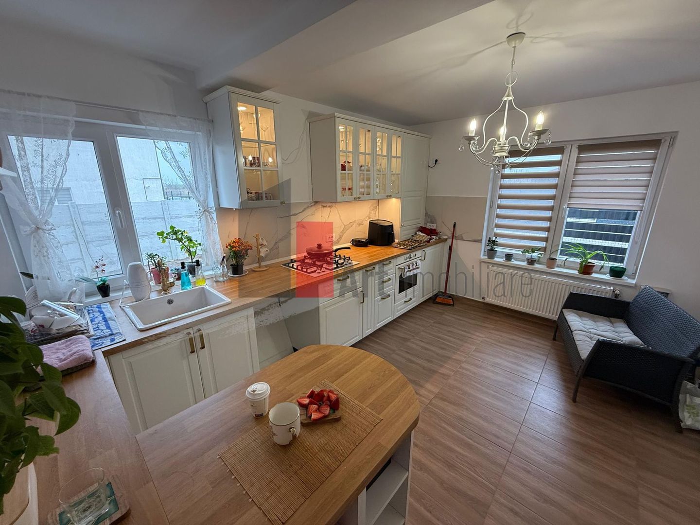 Casa curte Popesti Leordeni - A0 - Poză 8