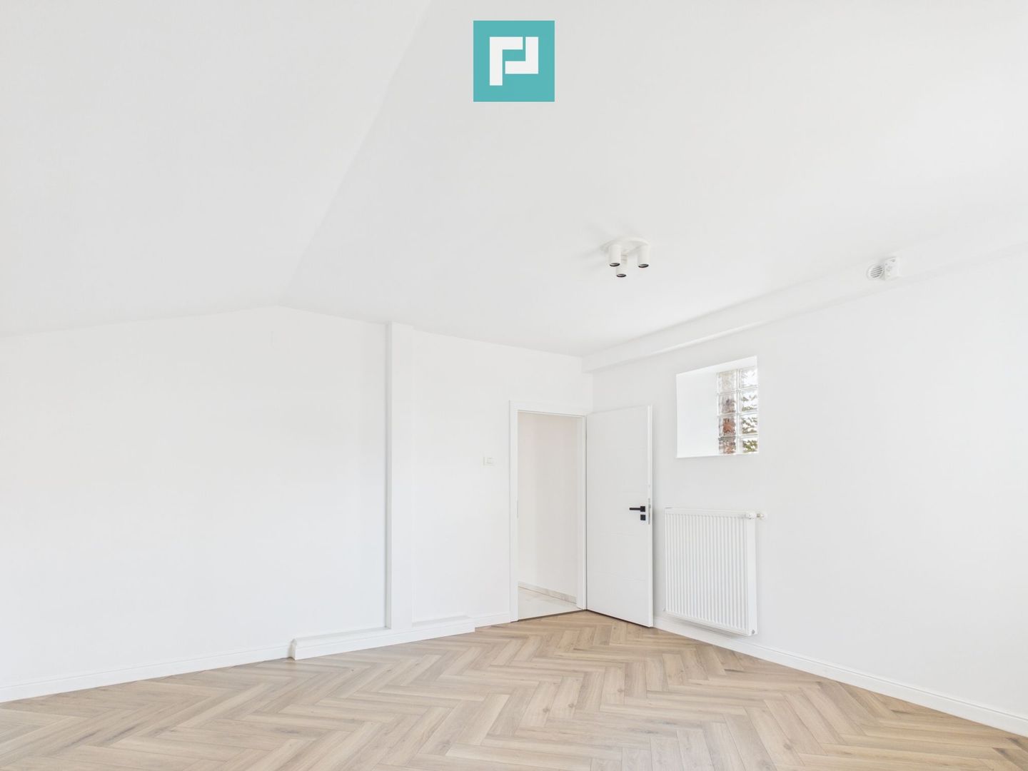 Loft ultracentral ultramodern, la prima închiriere - Poză 32