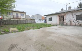 RAHOVA-Str. Muntii Carpati, cu pozitie de colt, casa si teren 580 mp. - Poză 2