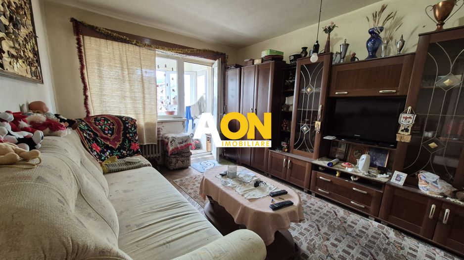 Apartament 2 Camere, Decomandat, 47 mp, Et. 7, Zona Cetate - Poză 2