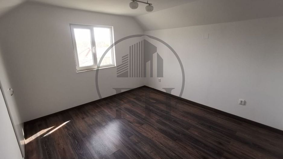 SOLD/ VANDUT Casa cu 6 camere in Valea Dacilor Constanta - Poză 6