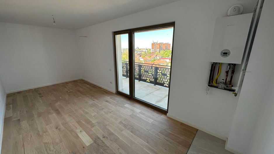 Apartament 3 camere - Poză 1