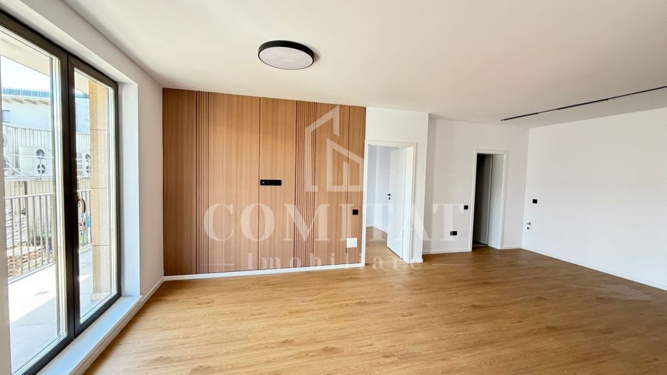 Apartament la etaj intermediar | Bloc exclusivist | Eroilor - Poză 4
