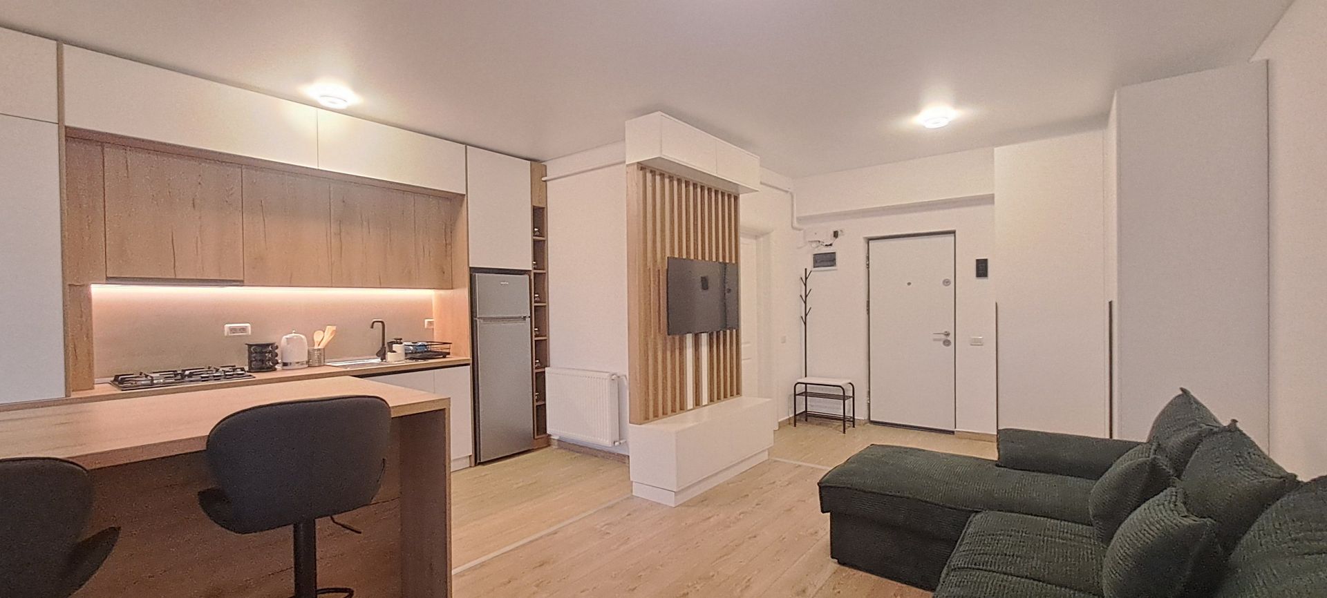 Garsoniera Central Address | Parcare subterana | TOTUL NOU - Poză 3