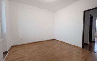 Apartament cu 3 camere decomandat Blv. Oituz - Poză 7