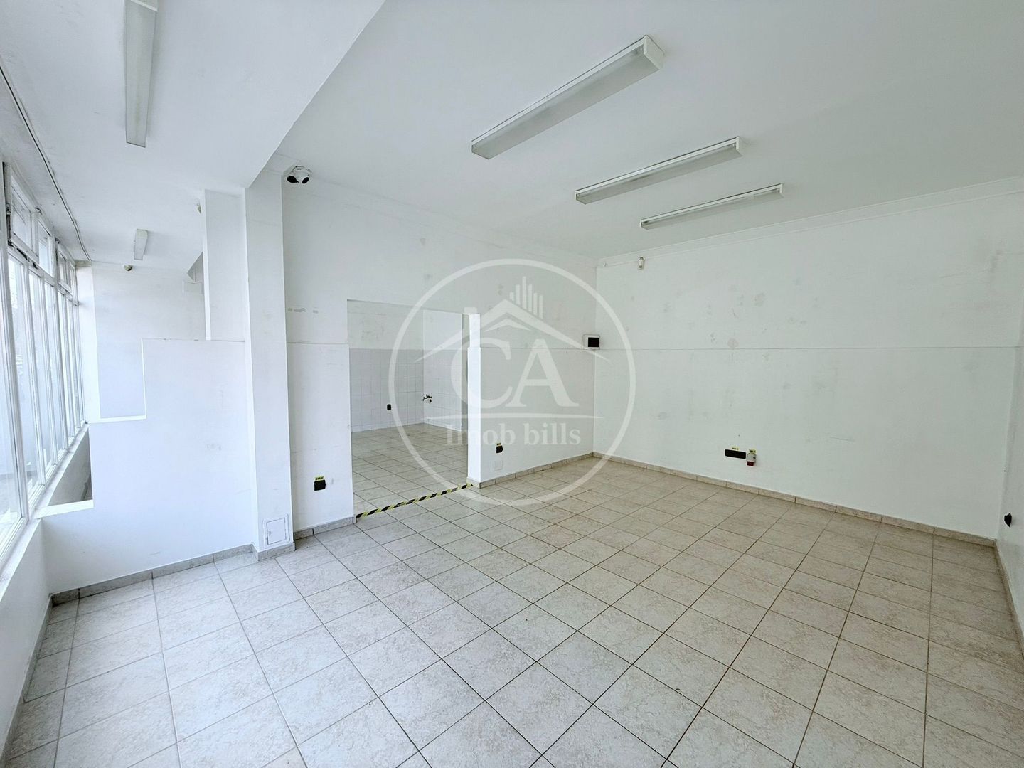 Spatiu comercial cu 2 camere de închiriat în zona Ioșia Nord, Oradea - Poză 1