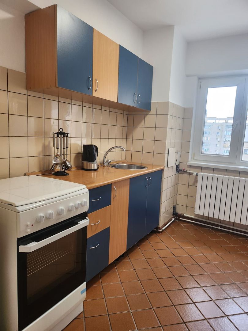 De Inchiriat Garsoniera Bd. Decebal  cu TERASA langa Rond Alba Iulia - Poză 5