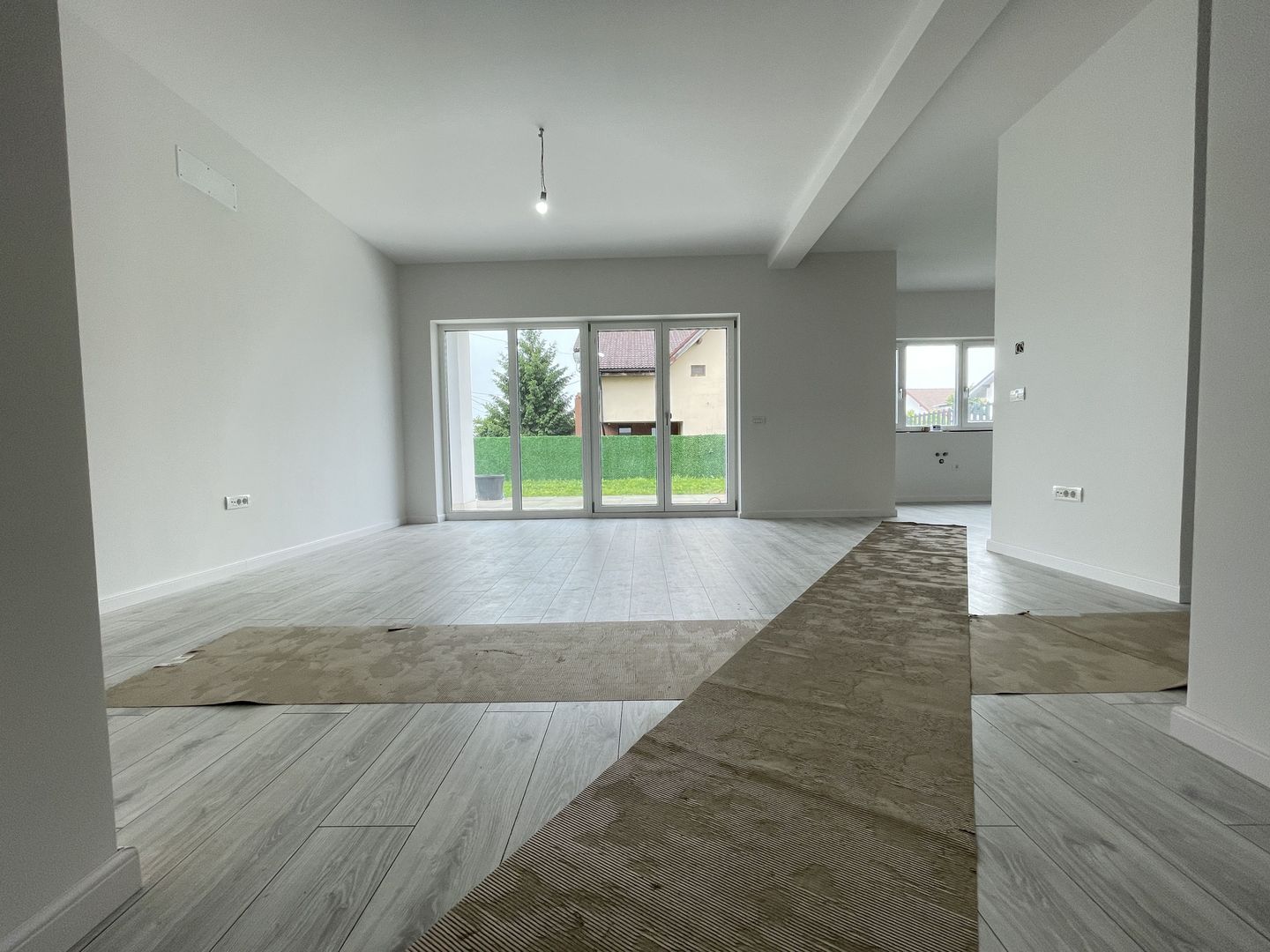 Duplex despărțit prin spațiu tehnic - Poză 4