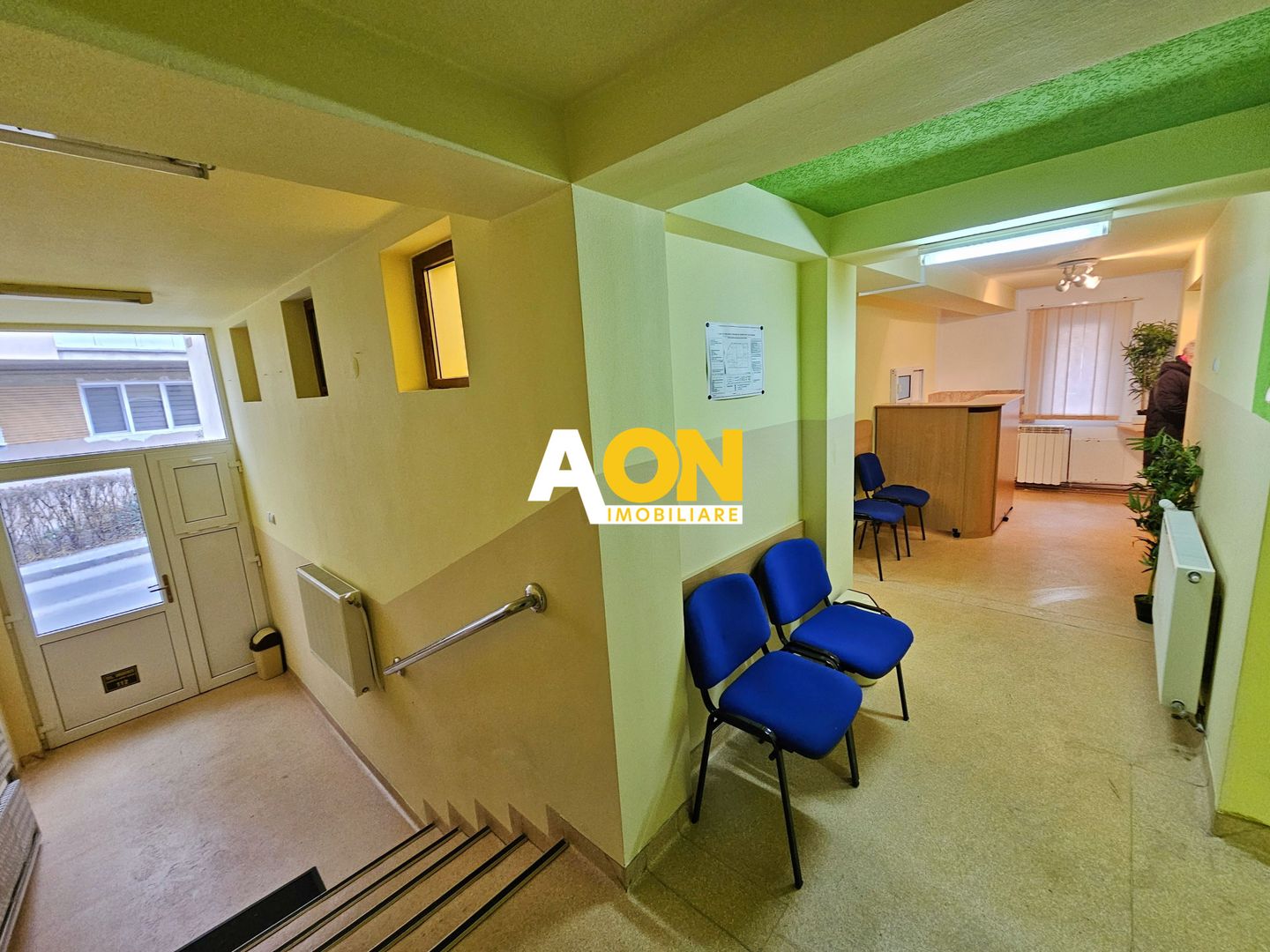 Spatiu comercial pretabil birouri, cabinete medicale, Cetate - Poză 1