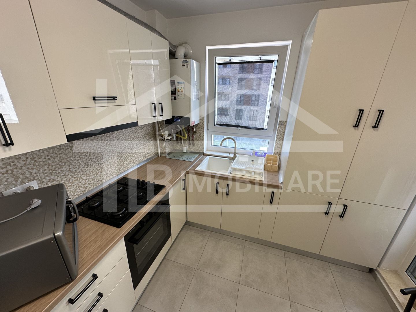 Apartament cu 3 camere, 80mp, parcare, zona Maurer Residence - Poză 10