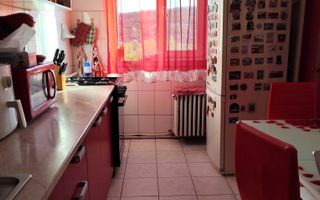 Apartament 3 camere decomandat – Piața Voievozilor, 122.000 euro - Poză 3