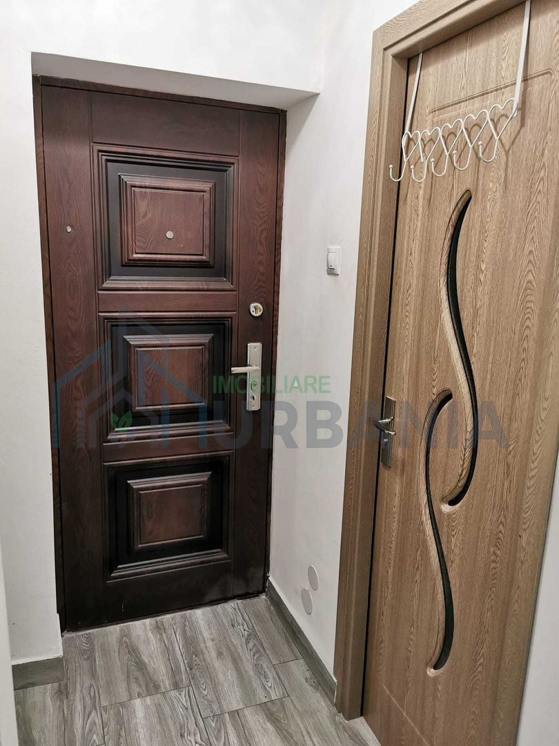 Garsonieră de închiriat în Galata, etaj 1, renovată - Poză 6