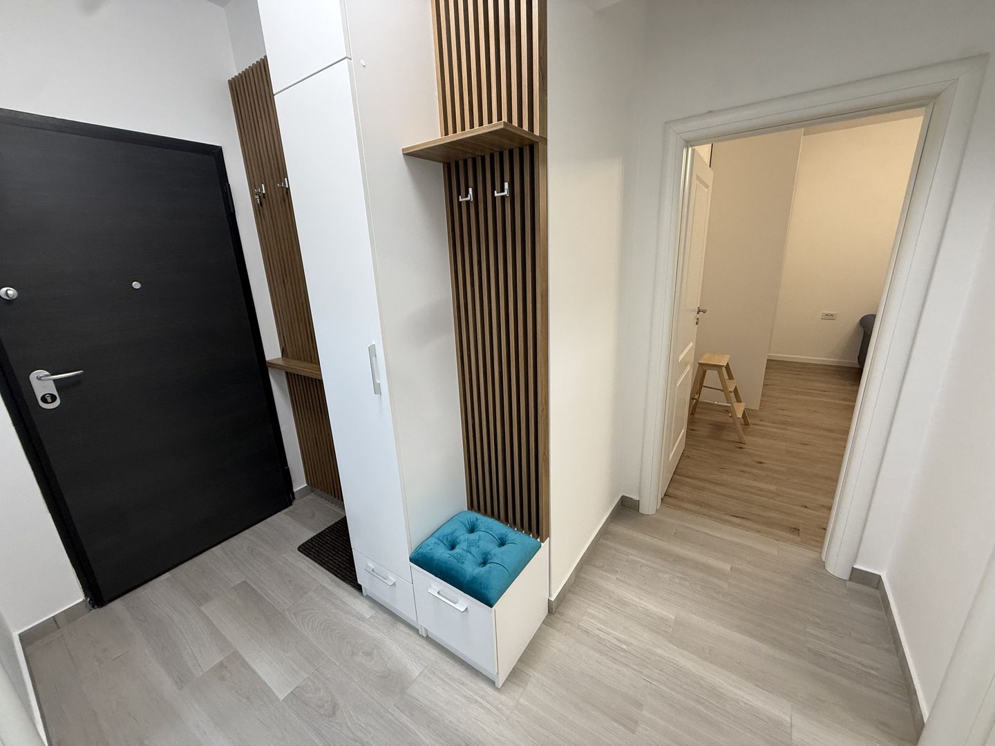 Apartament 2 Camere Exigent Plaza Residence Faza 5 Lujerului+ Parcare - Poză 2
