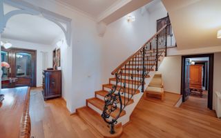 Proprietate de lux în Ghimbav, la doar 10 minute de Brașov - Poză 7