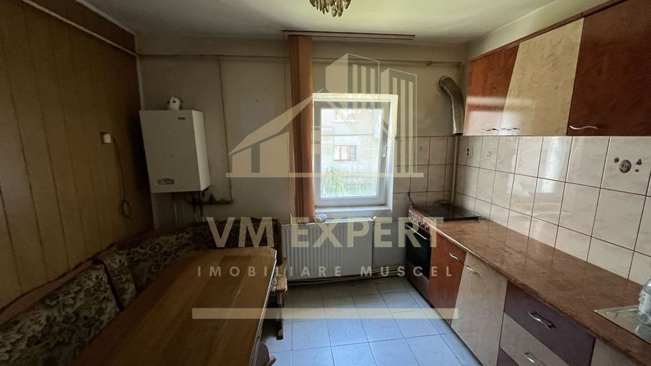 APARTAMENT 2 CAMERE ETAJ 1 VISOI CAMPULUNG - Poză 4