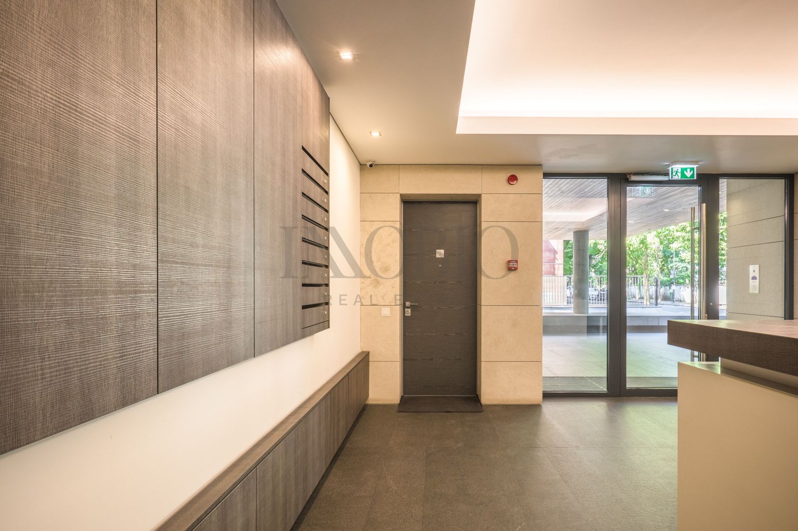 Reședință Exclusivistă cu 5 Camere | 201 mp | Terasă 25 mp - Poză 7