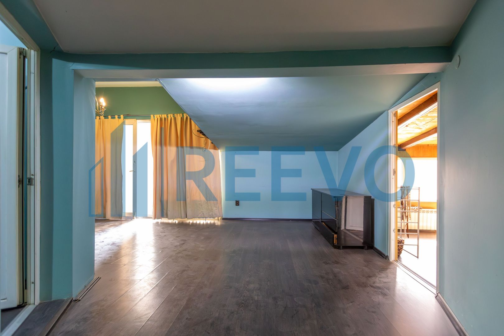 Clădire și teren de investiție, central Roman - Poză 49