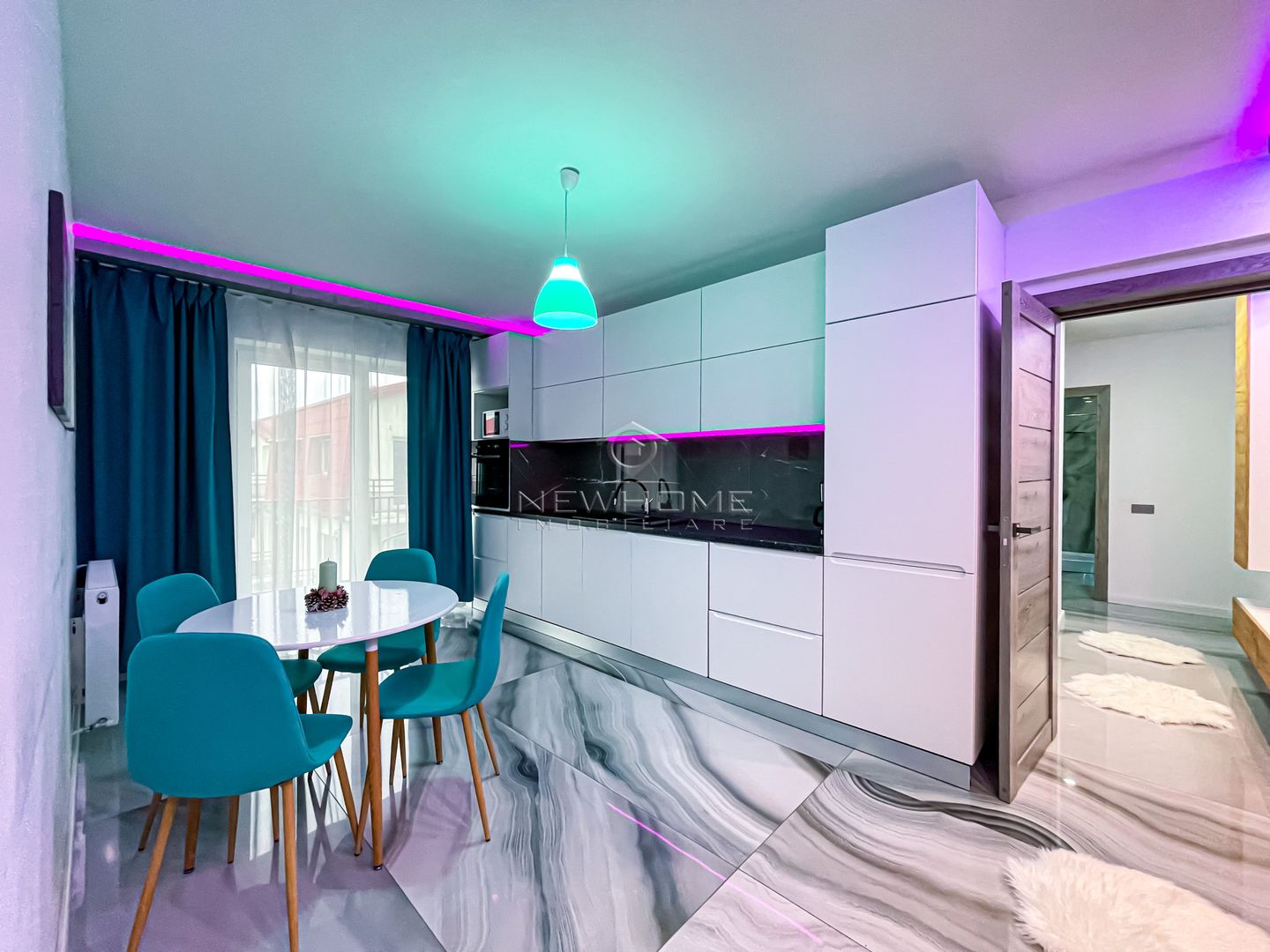 Apartament 4 camere, Parcare, Str Cetatii Floresti - Poză 1