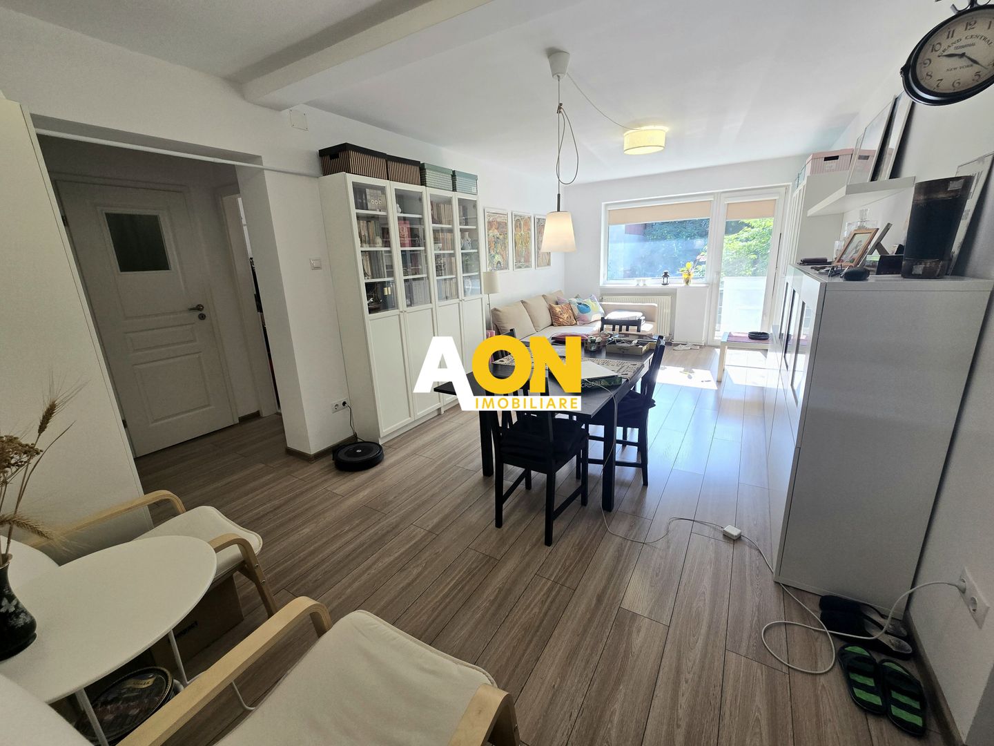 Apartament 3 Camere, Etaj 1 Cetate, Complet Renovat - Poză 1