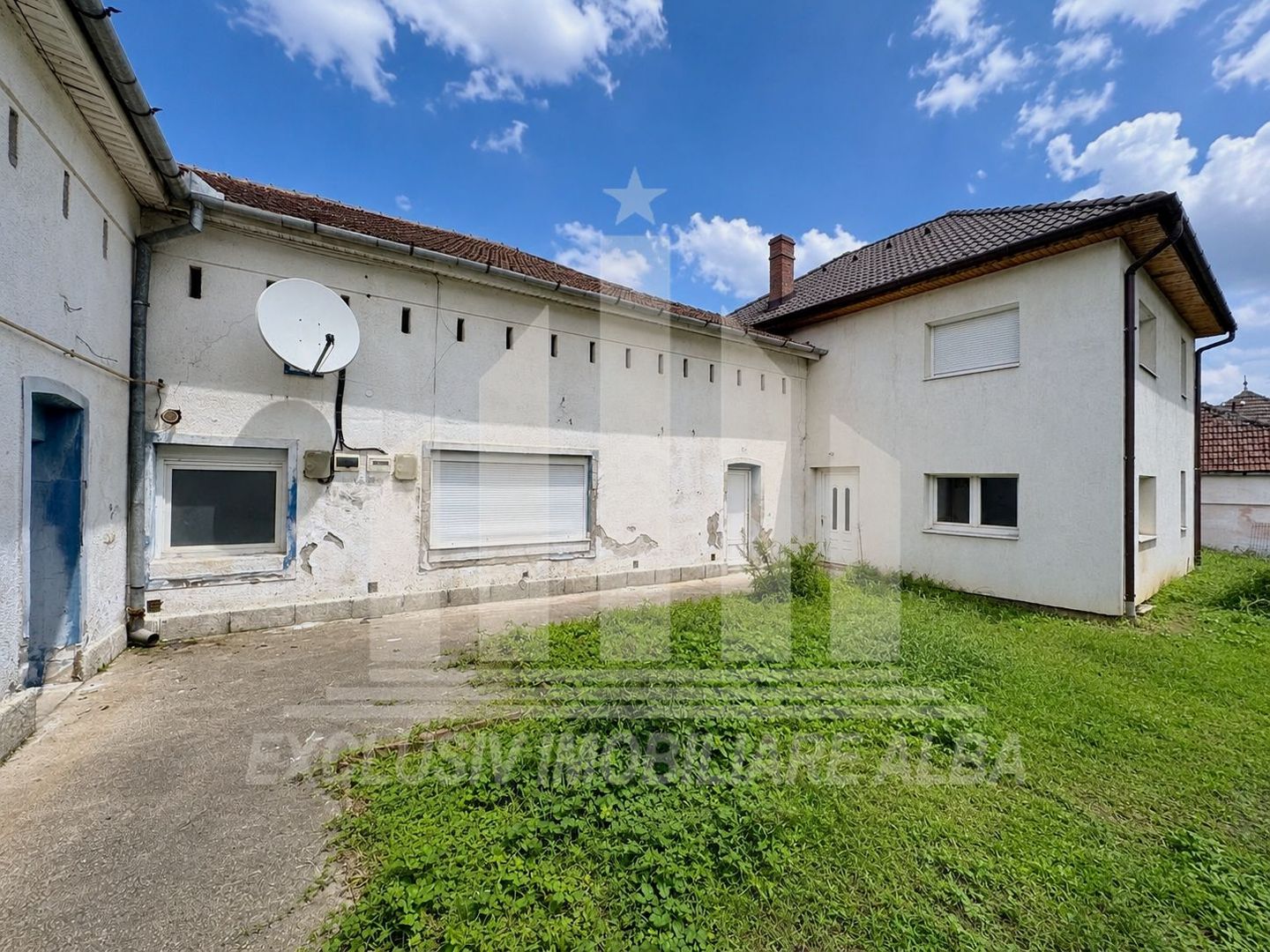 Casa individuala | Spatiu comercial | 306 mp | 415 mp teren | Maieri - Poză 1