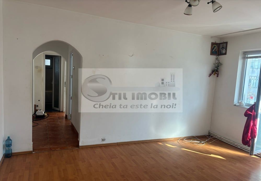 Apartament 3 camere semidecomandat Zimbru 85,900 euro - Poză 4