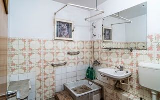 1 Mai nr. 29, 3 camere, 4/10, bloc stradal, c-tie 1980, bucatarie mare, 2 bai - Poză 8