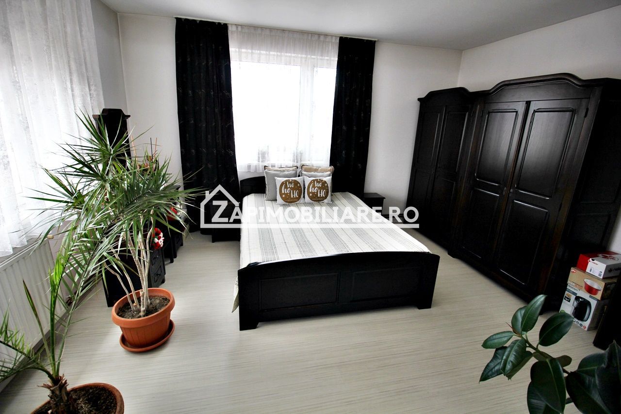 Casa 4 camere+spatiu comercial 420mp.6 bai,720mp teren - Poză 3